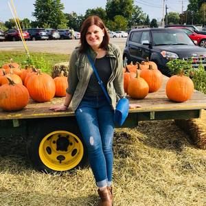 Meet your Posher, Mira